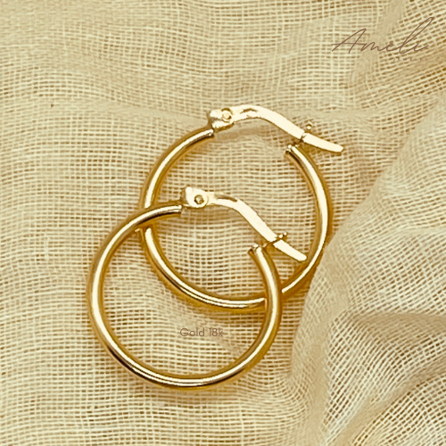 MEDIUM FLAT HOOP EARRINGS